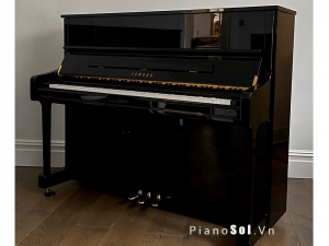 YAMAHA U1PE