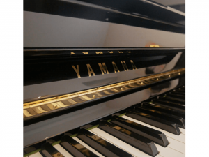YAMAHA U3 PE