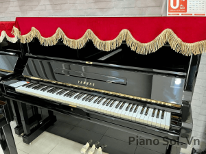 YAMAHA U3H