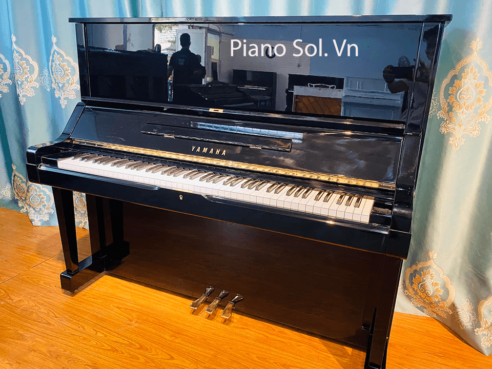piano-co-yamaha-ux