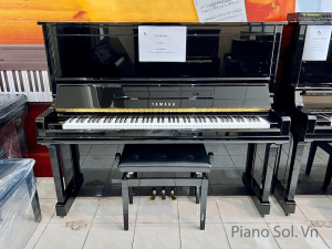 YAMAHA U30A