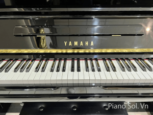 YAMAHA U30A