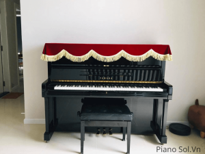 YAMAHA U1A