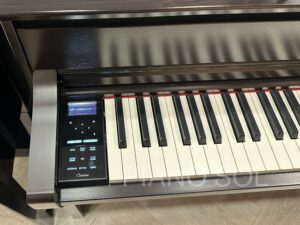 YAMAHA CLP775R | Nâu Đen