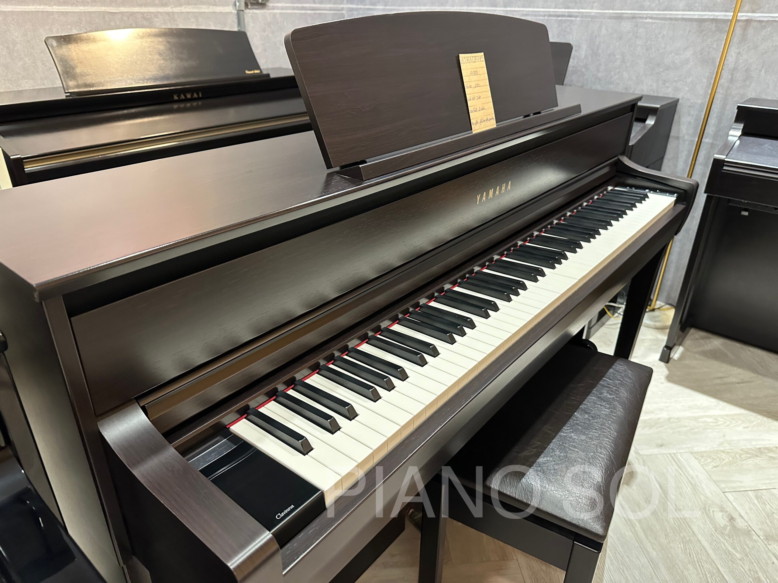 YAMAHA CLP775R | Nâu Đen