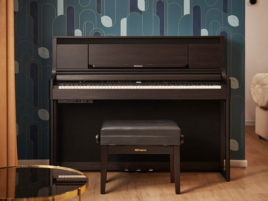Review piano điện Roland LX6