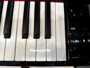 YAMAHA CLP-785PE