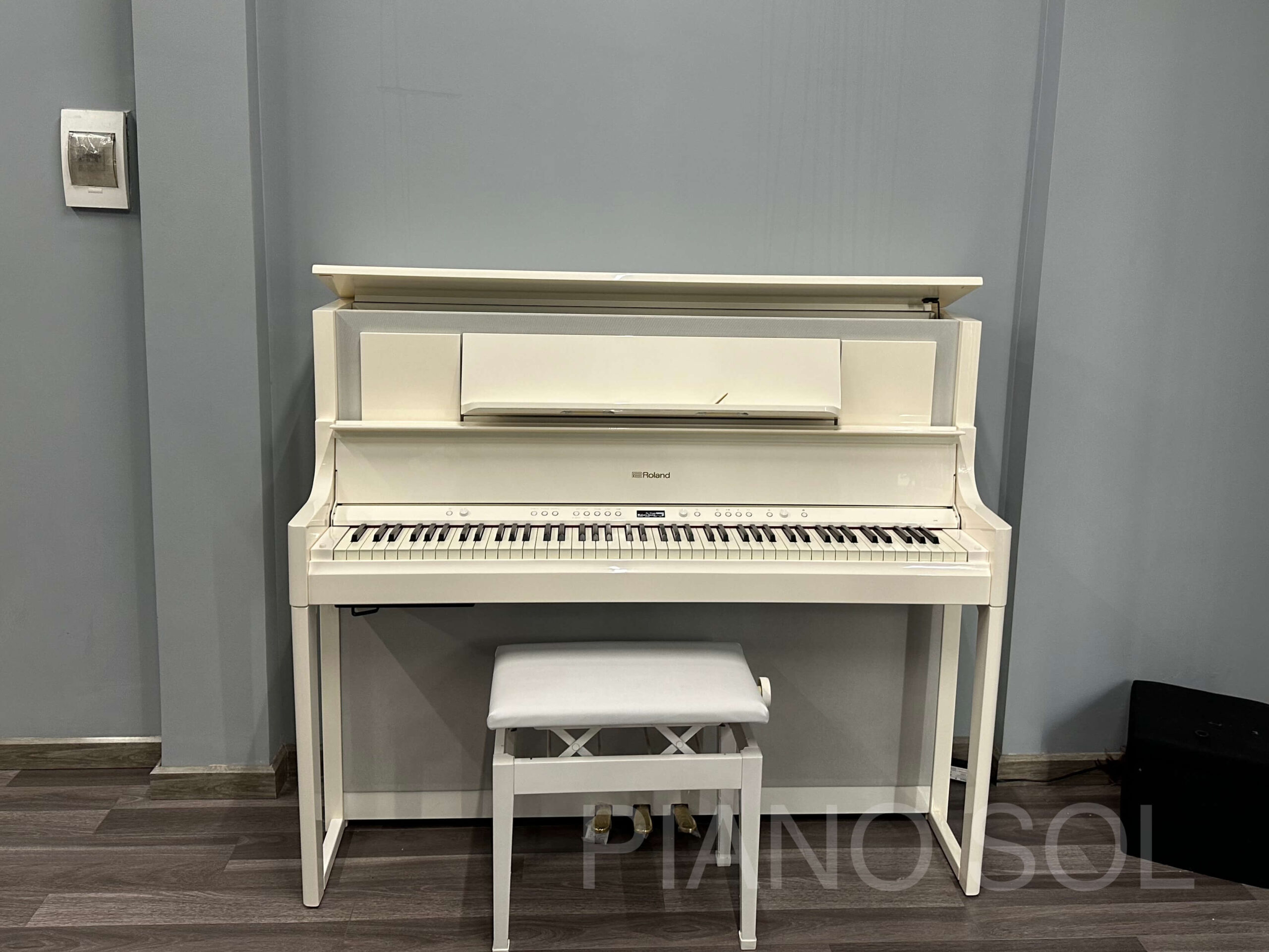 ROLAND LX708PW Trắng Bóng